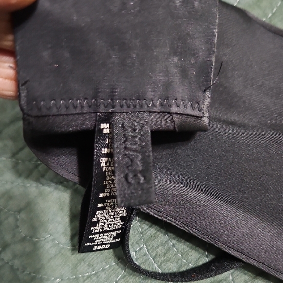 Skims Black Bra - Picture 2 of 11